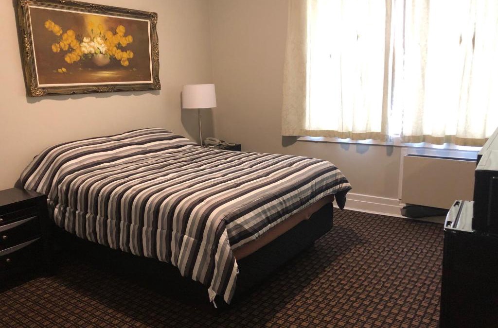 Flin Flon Hotel | Royal Hotel
