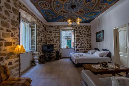Kotor Old Town Apartment | Royal House