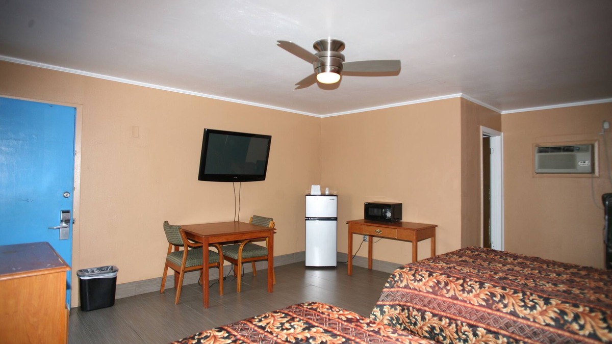 Victoria Hotel | Royal Inn
