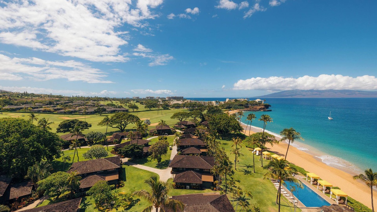 Historic Lahaina Front Street Apartment | Royal Lahaina Bungalows & Spa