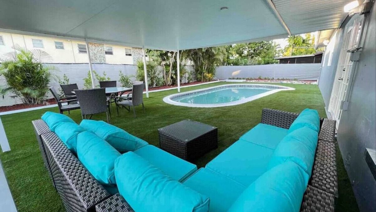 Lauderhill House | Royal Luxe Pool Home near Ft Laud airport/beach