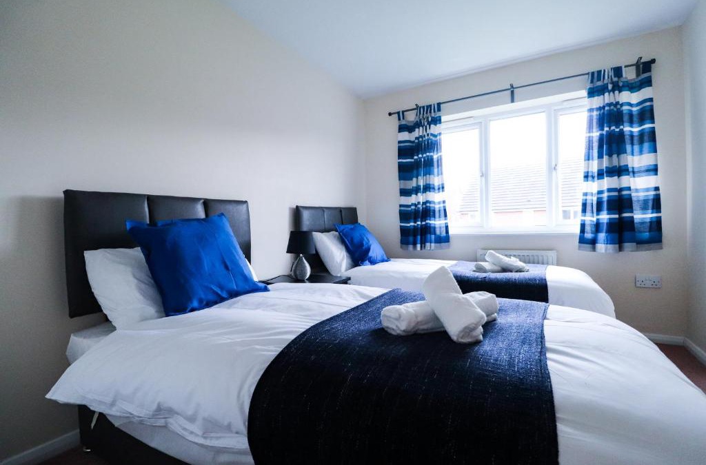 Baguley Apartment | Royal Oak Home