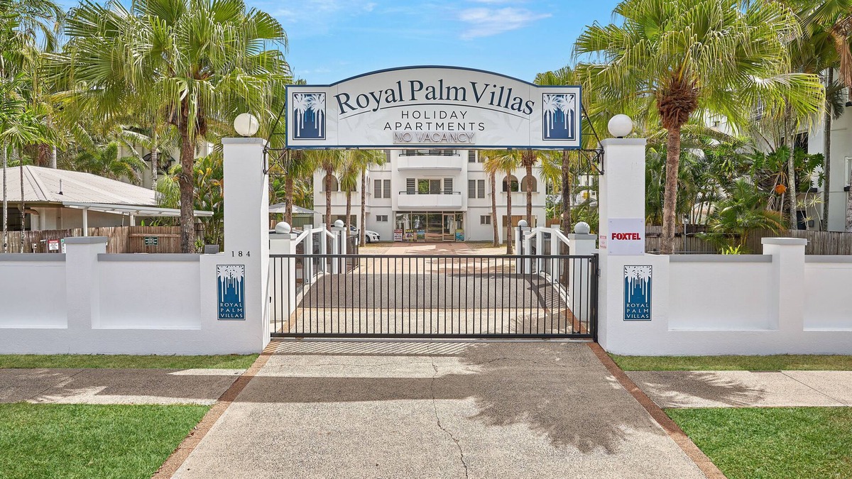 Cairns North Apartment | Royal Palm Villas Cairns