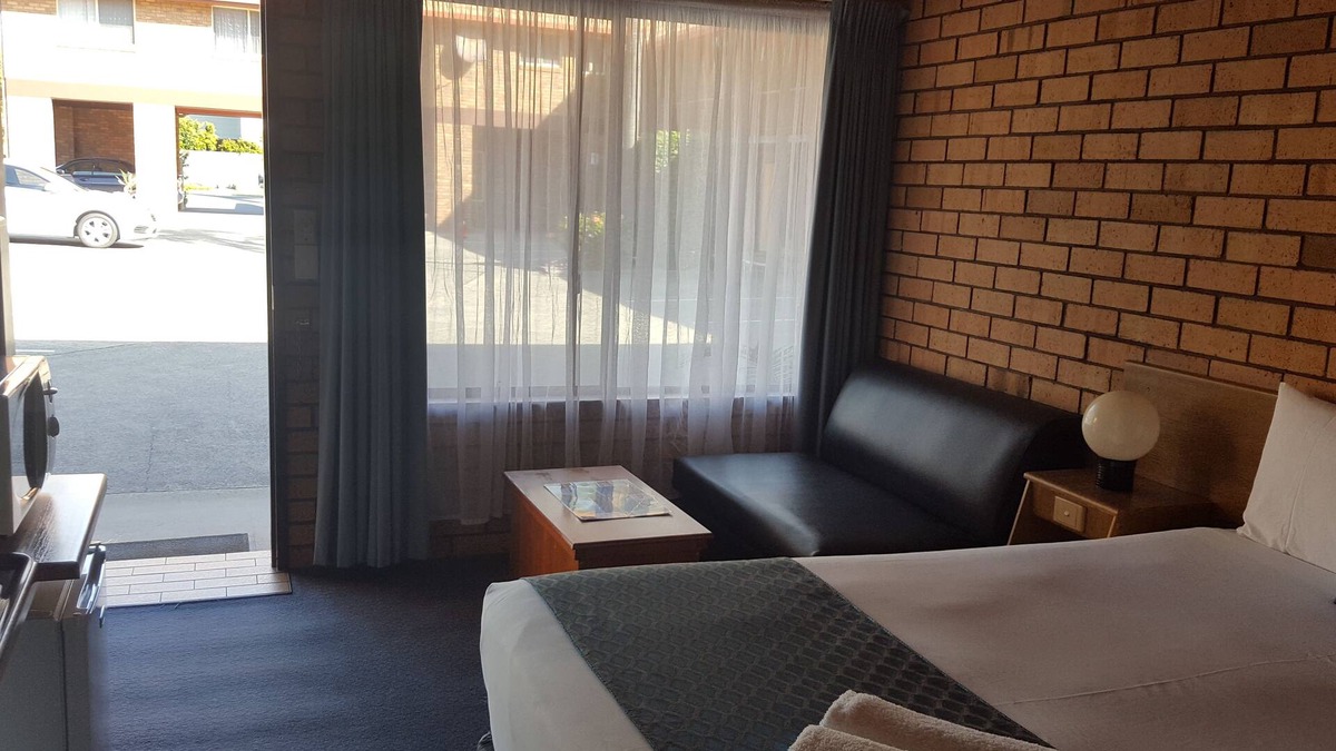 Coffs Harbour Hotel | Royal Palms Motor Inn