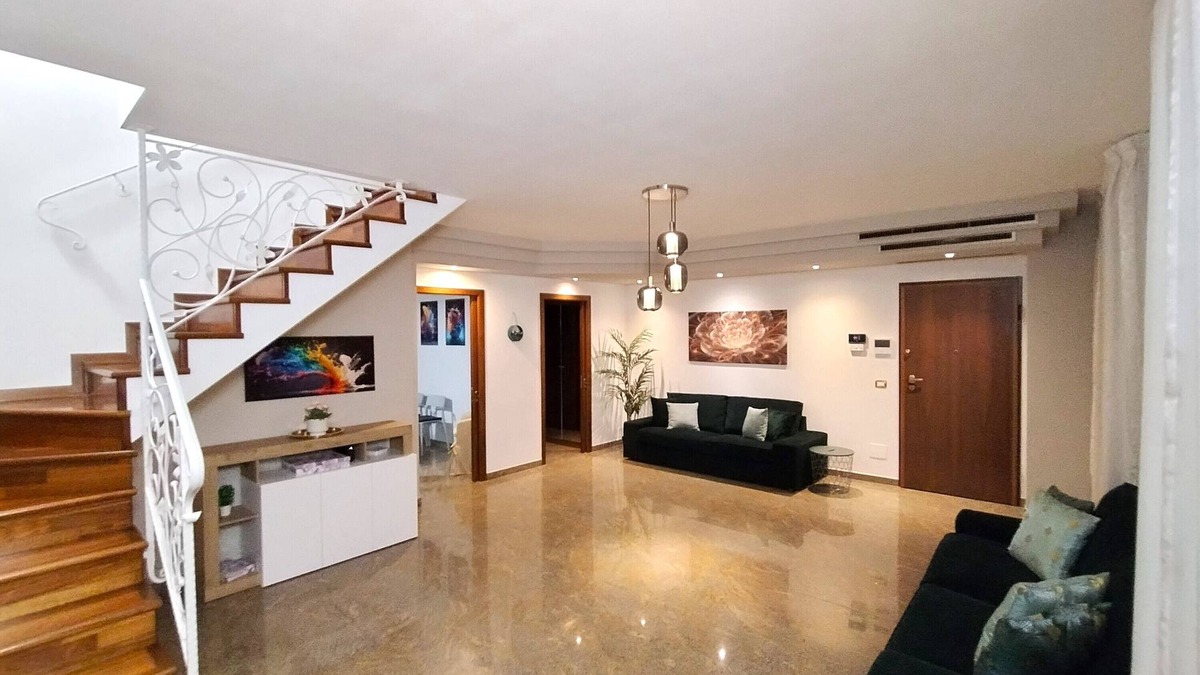 Abano Terme Apartment | Royal Residence Abano Terme Apartment with Mountain View, Wi-Fi and Air Conditioning