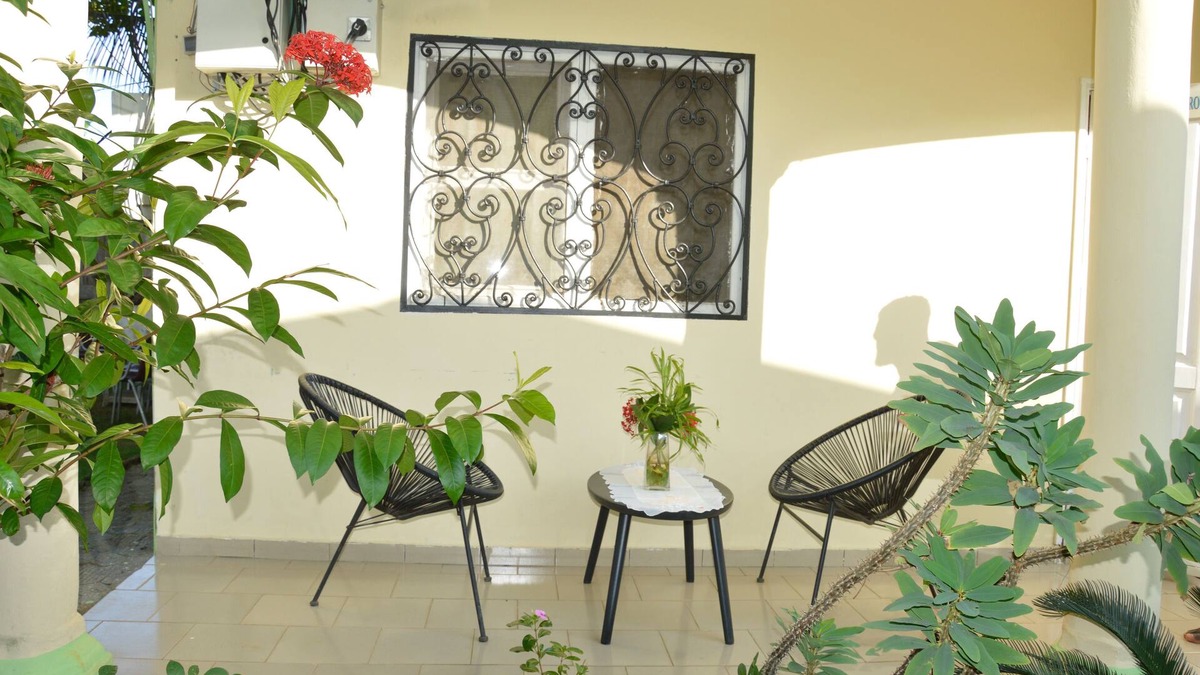 Kribi Apartment | Royan-Apartment-Deluxe-Ensuite with Shower-Garden view