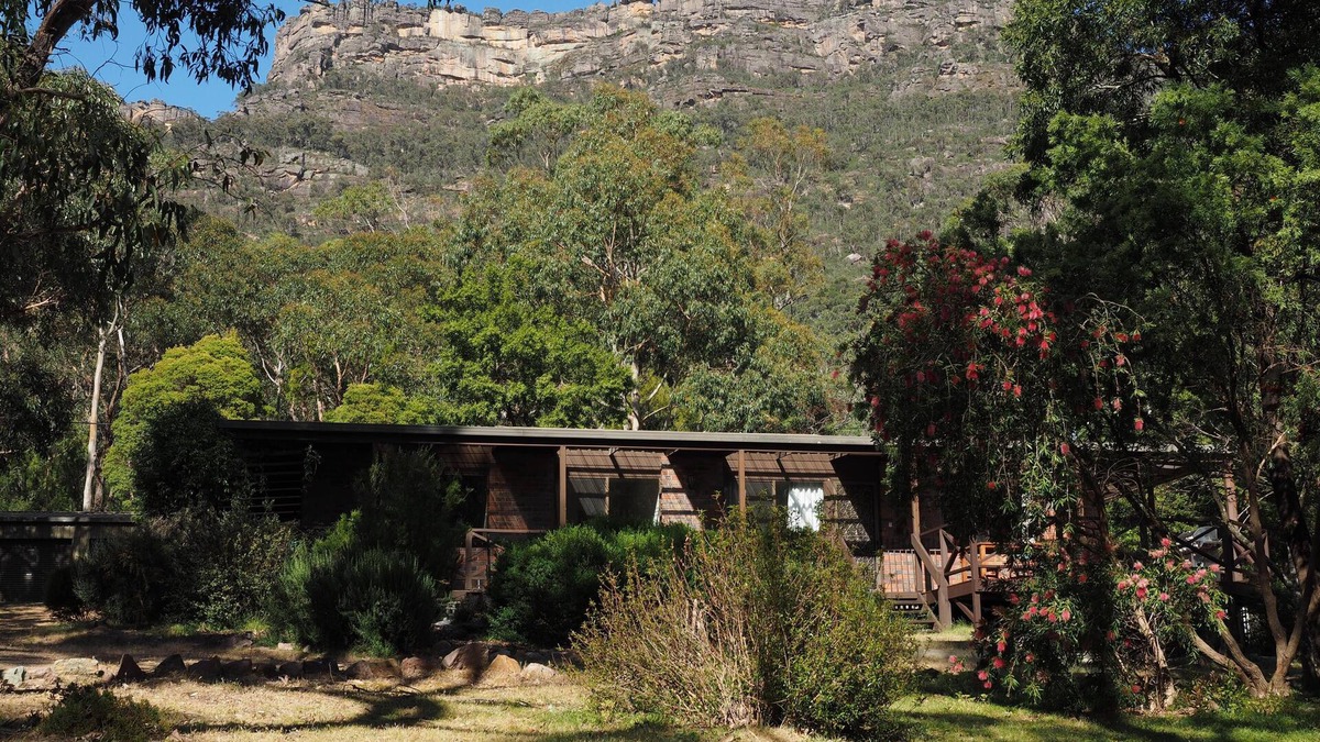 Halls Gap House | Royston Lodge - Dog-Friendly Halls Gap Getaway