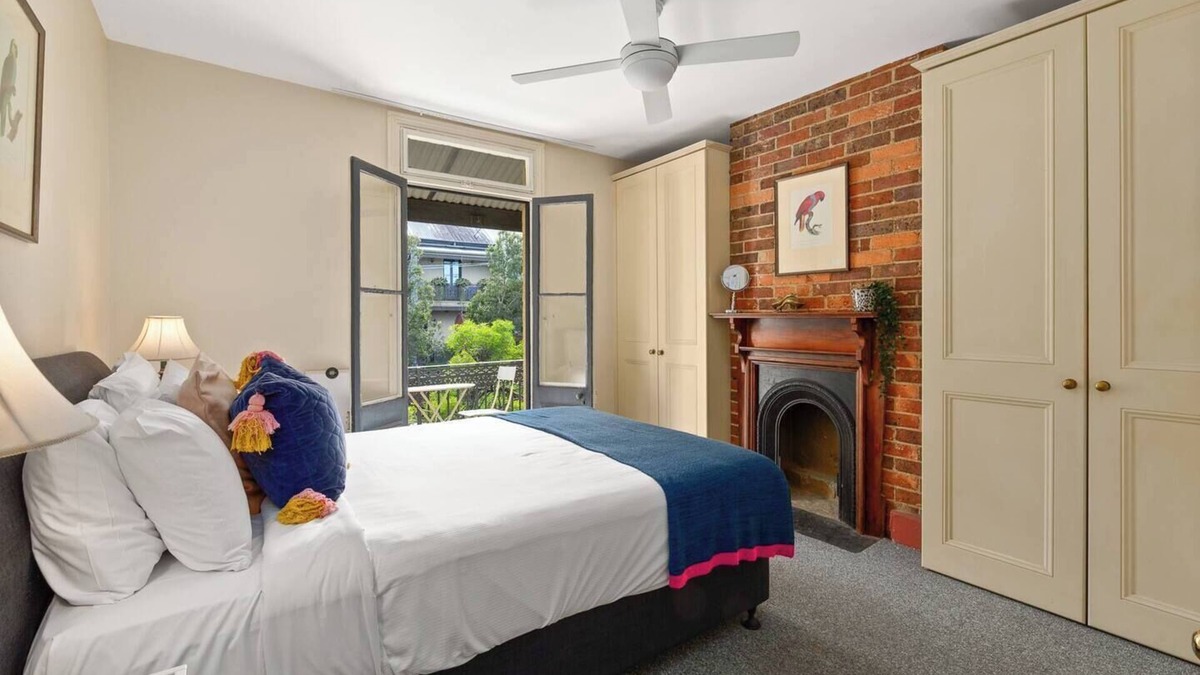 Rozelle House | Rozelle Terrace Heritage Charm near the Foreshore