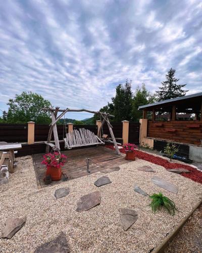 Stiavnicke Bane House | Rozprávkový domček blízko jazera