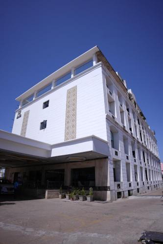 Palayankottai Hotel | RR Inn Tirunelveli