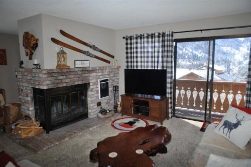 June Lake Apartment | Rr-interlaken 08