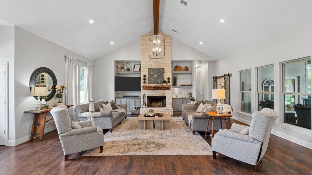 Lacy-Lakeview House | Ruby Dell Ranch - Just 10 mins from downtown Waco!