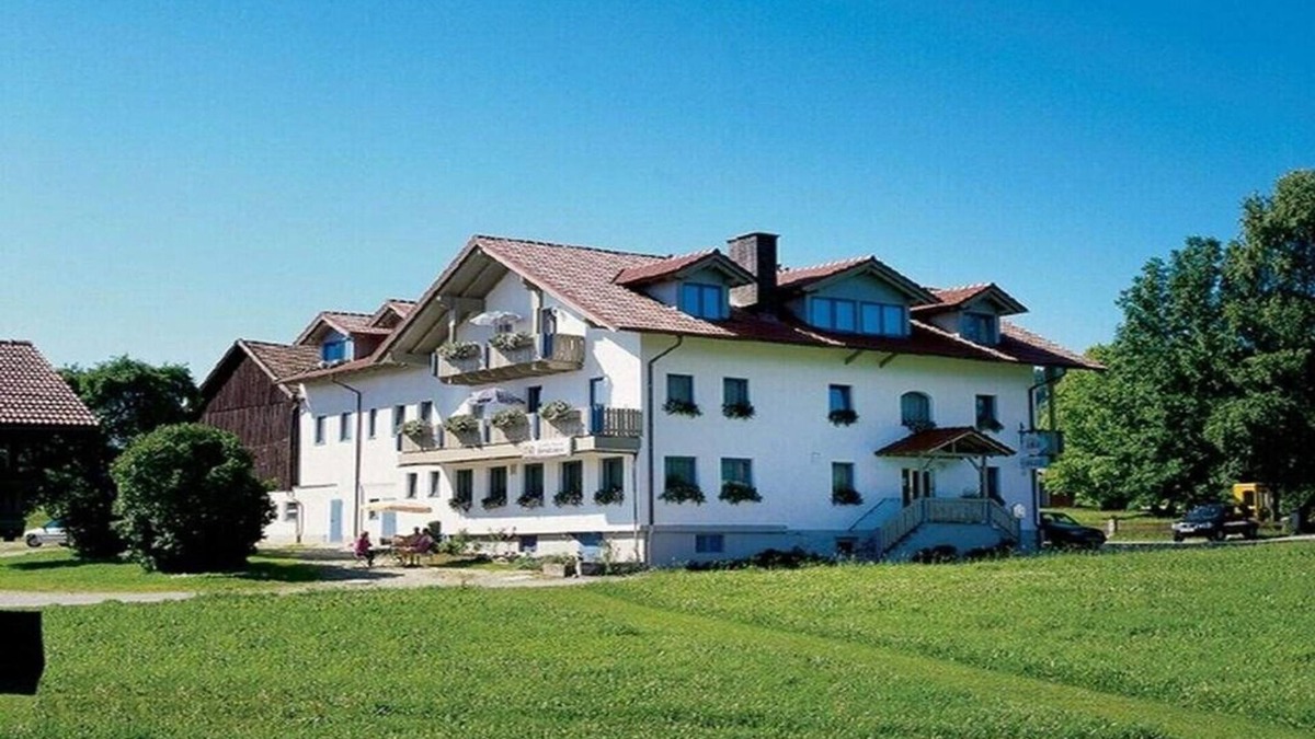 Achslach Apartment | Ruhig Gelegene Fewo 02 - Rustikal und Modern Eingerichtet in Waldnähe