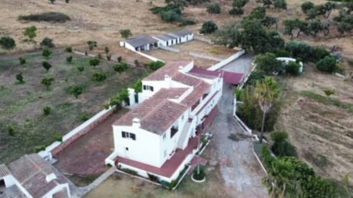 Bensafrim Apartment | Ruhiges Traditionelles Portugiesisches Anwesen nur 10 min von Lagos und Strand
