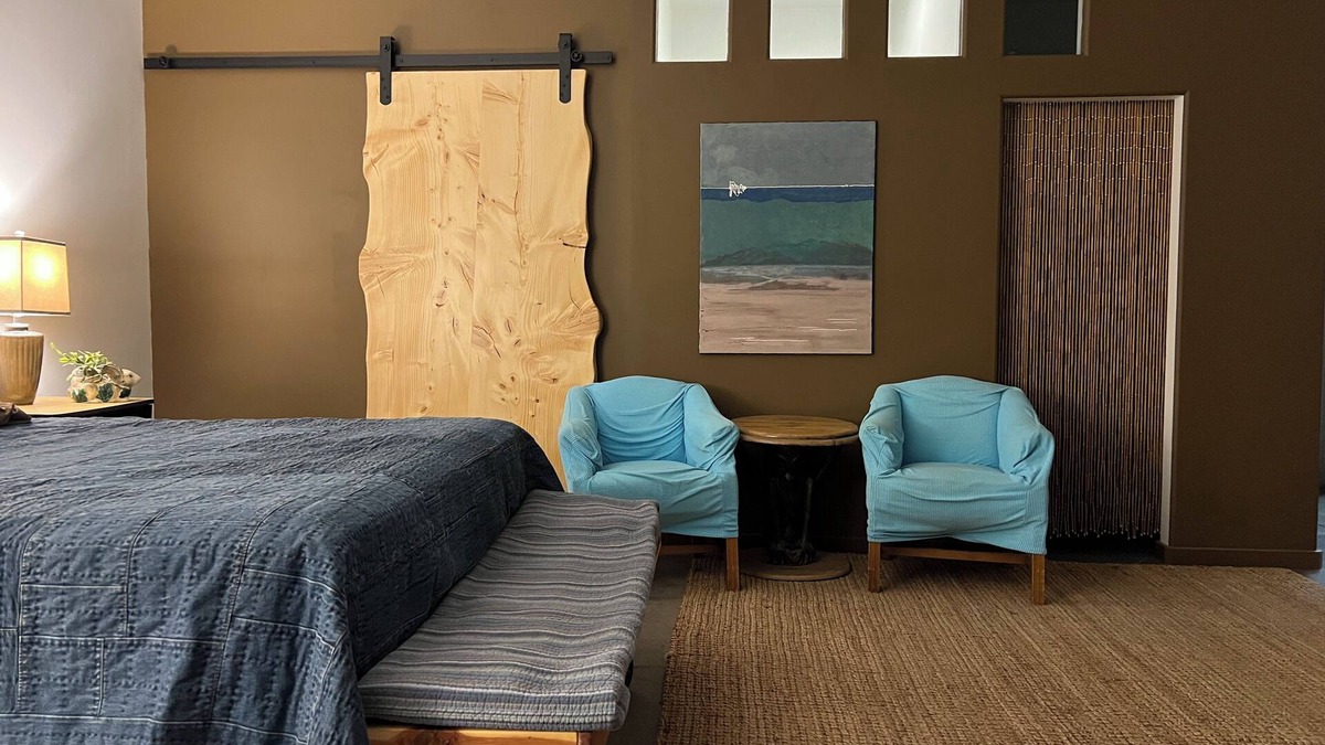 Glencoe Apartment | Ruidoso Valley studio apartment, WiFi, AC, nite sky @WoodSwan furniture wkshop