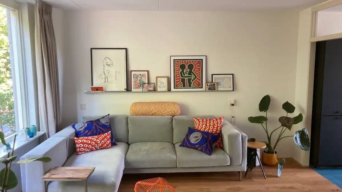Amsterdam East Apartment | Ruim Appartement met Balkon in Bruisend Amsterdam-oost