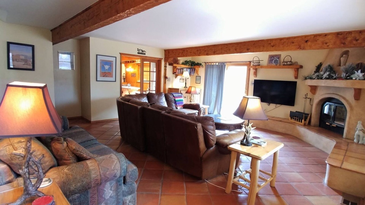 Red River House | Running Bear River Lodge - Pet Friendly - 9 Bedroom Home - In Town - On The Rive