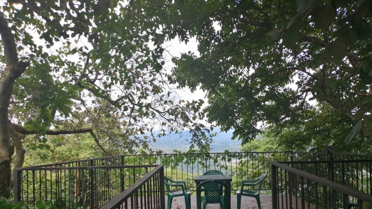 Escobal Cottage | Rural 2-bedroom cottage with pool & treetop terrace