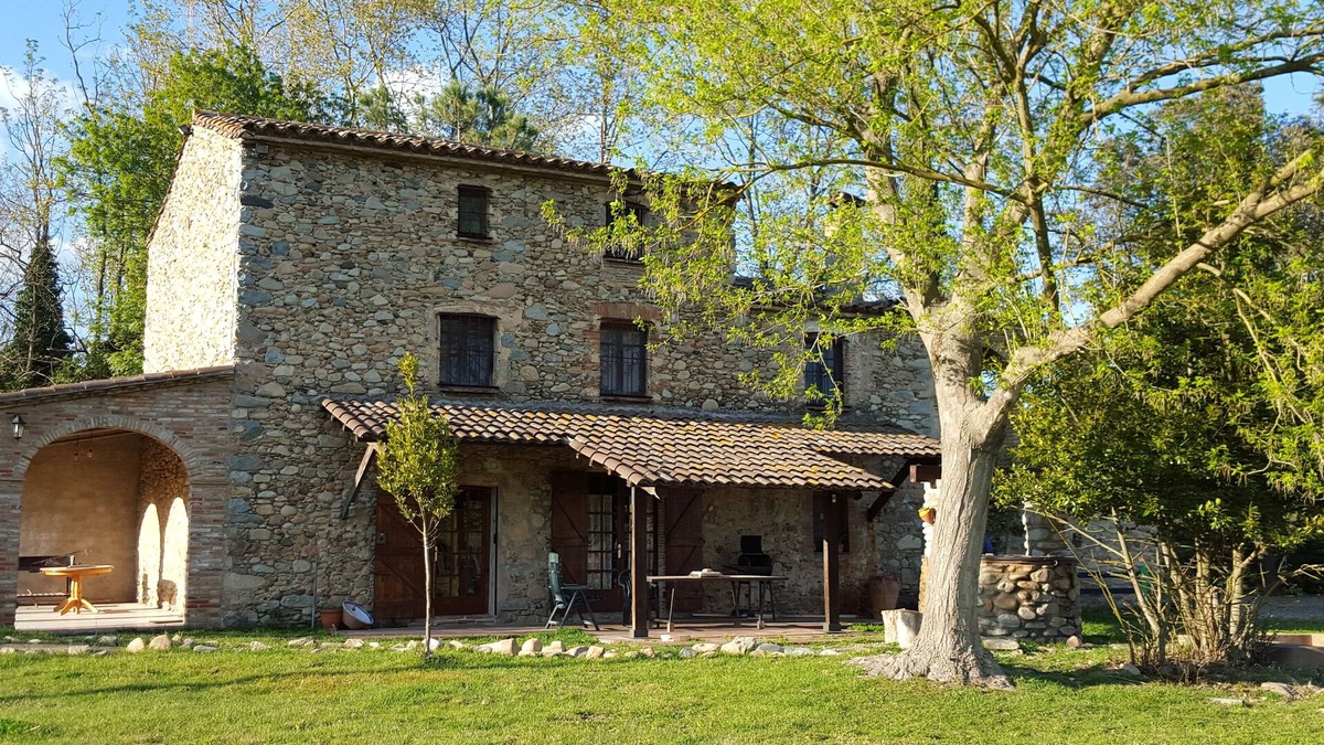 La Cellera de Ter Cottage | Rural Accommodation. A refuge from the hustle and bustle, a place to reconnect.