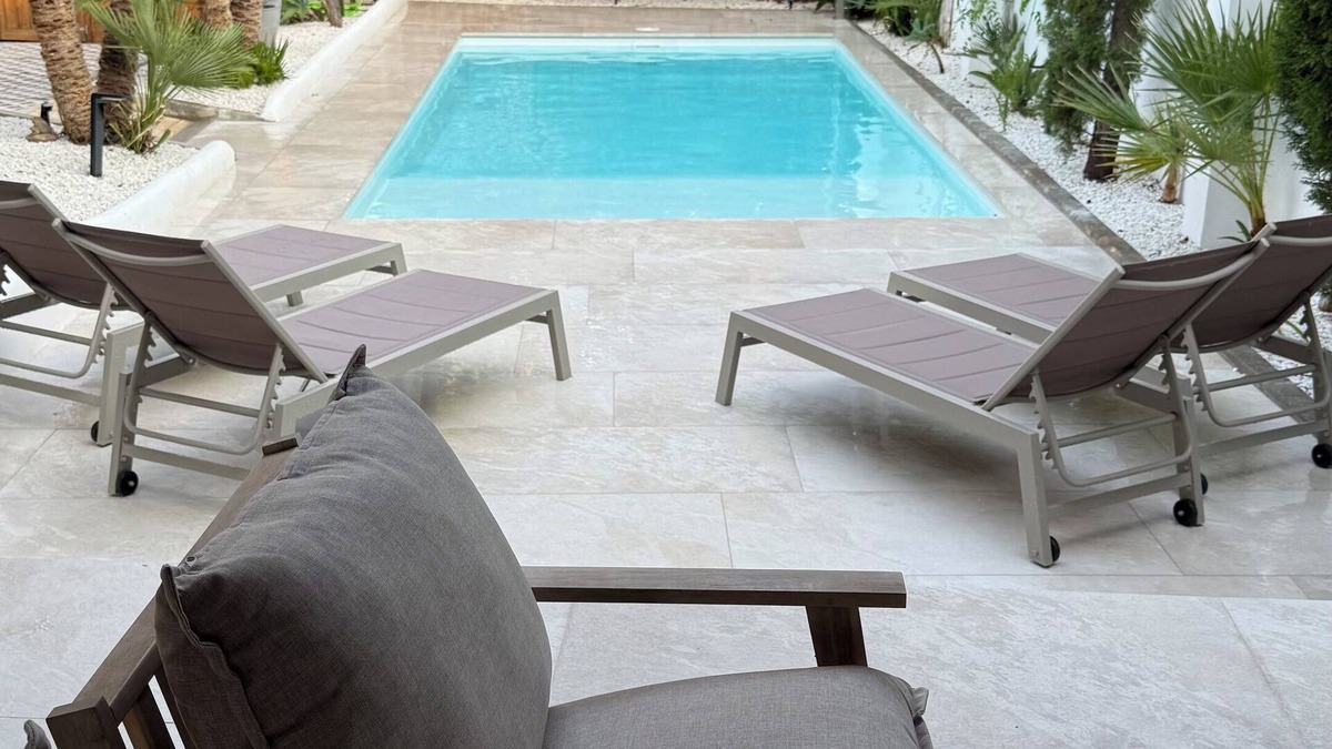 Motril Apartment | Rural apartment for families with swimming pool and barbecue on the Costa Tropical