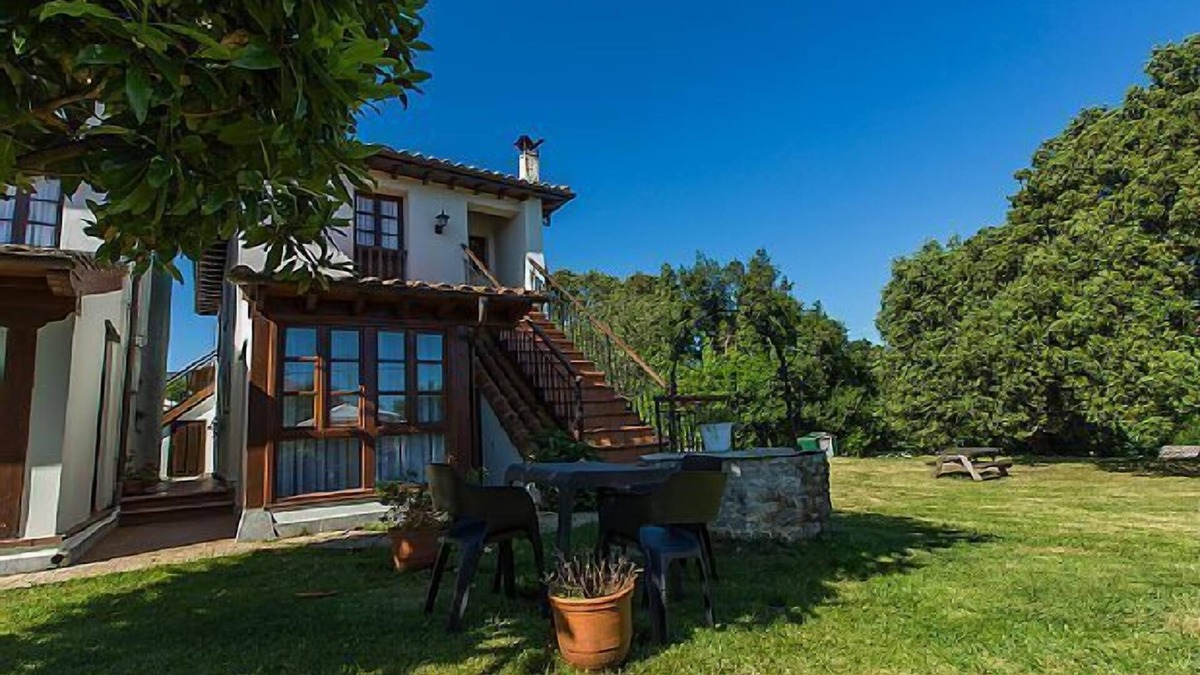 Villanueva de Pria Cottage | Rural Apartment Playa del Canal for 2 adults (+ child / a).