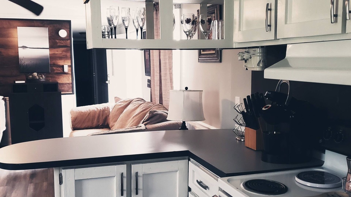 Hampstead House | Rural getaway..5 minutes to the beach