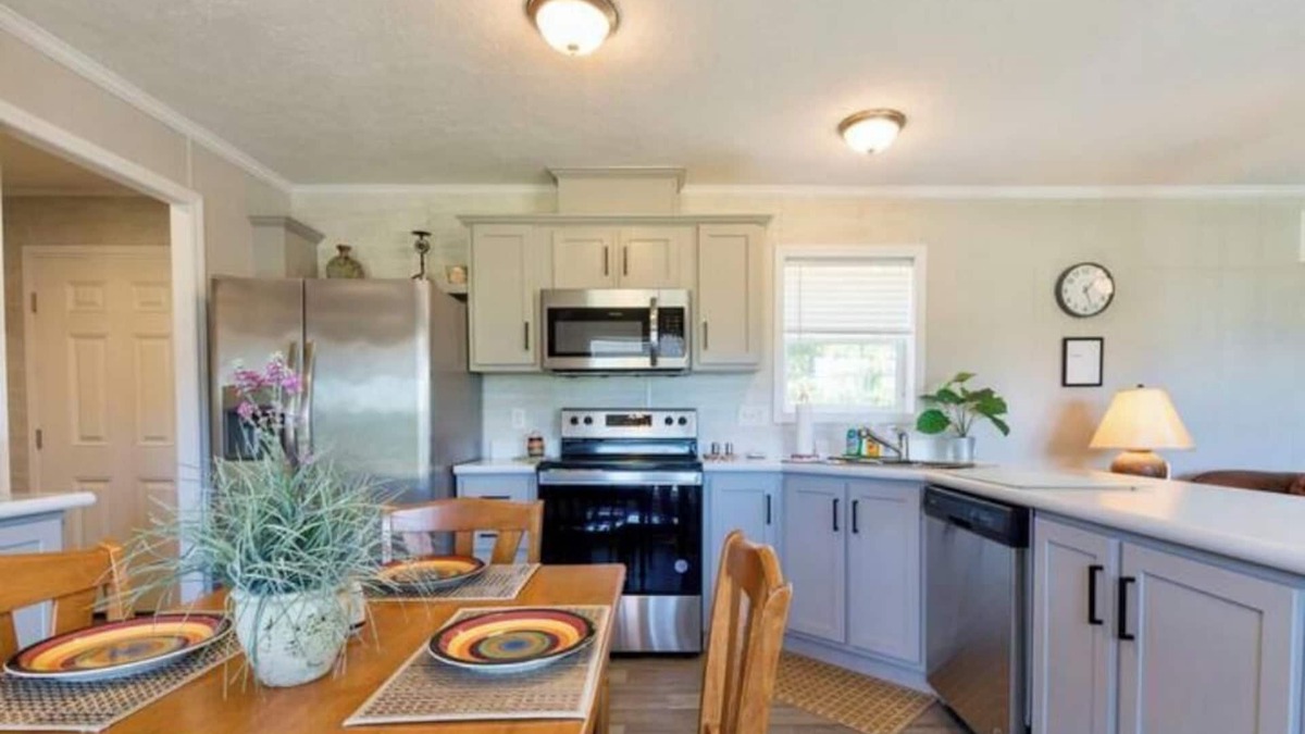 Necedah House | Rural Home on Farm, Firepit, 40 min to Dells