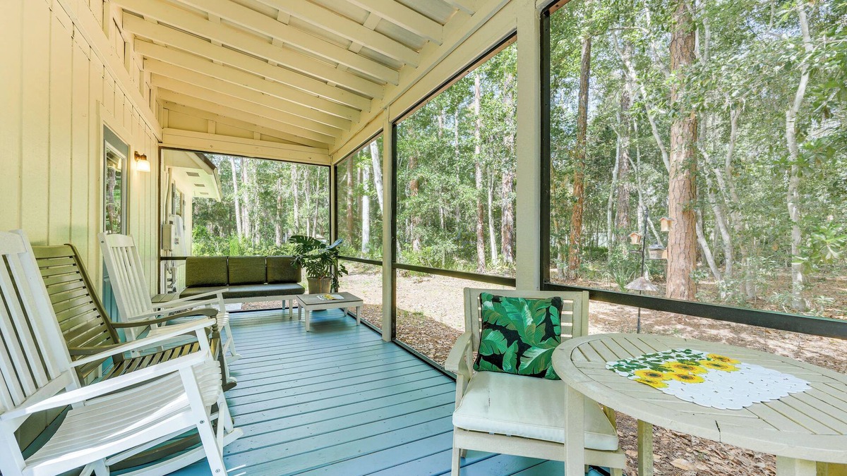 Fruit Cove Cottage | Rural Retreat! Florida Cottage w/Screened Patio