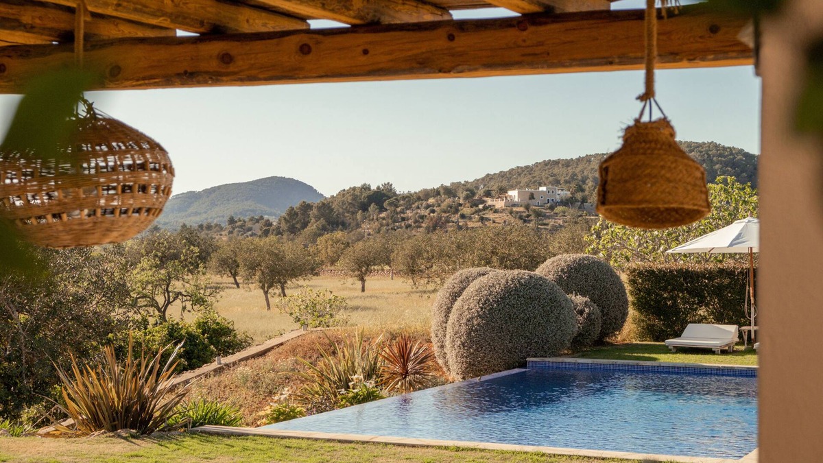 Sant Antoni de Portmany Villa | Rural villa, 5 mins - > Santa Gertrudis with Infinity Pool