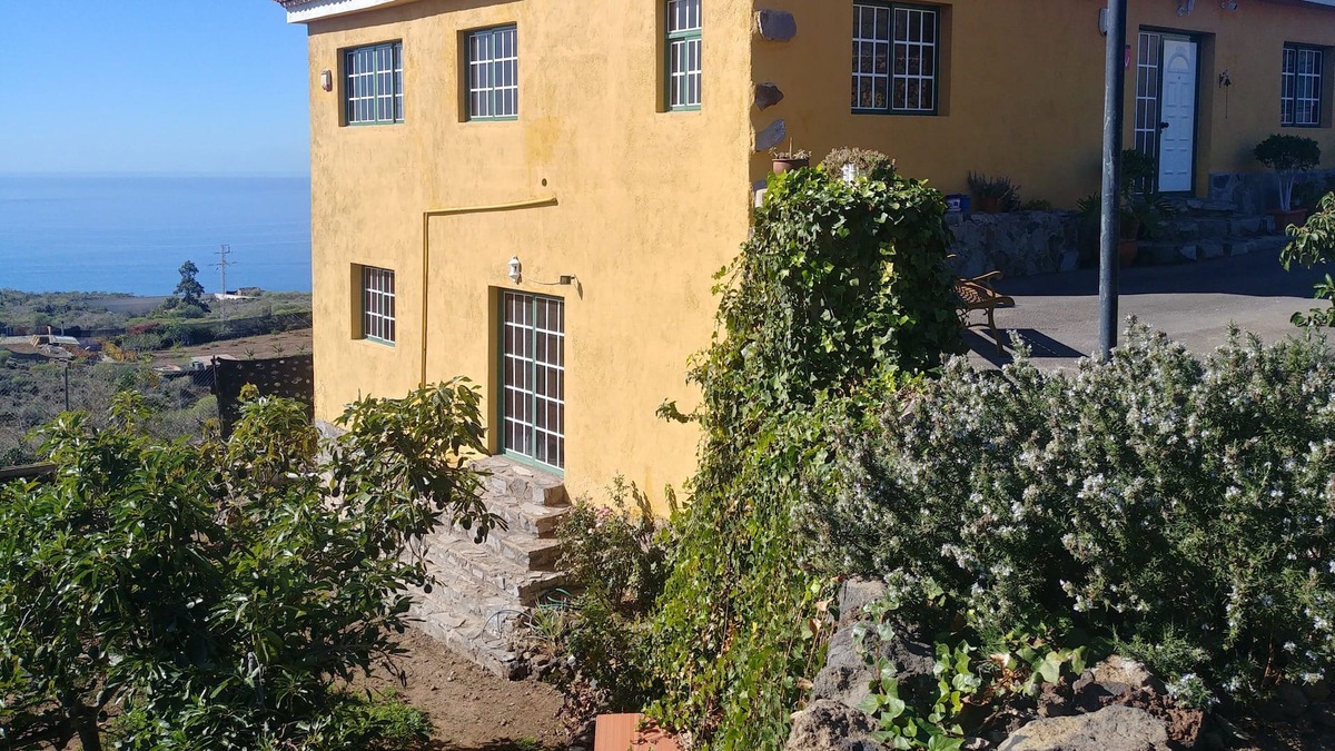 Chio Villa | Rural Villa with Parking and Pool on 5000sq.m of Private Land