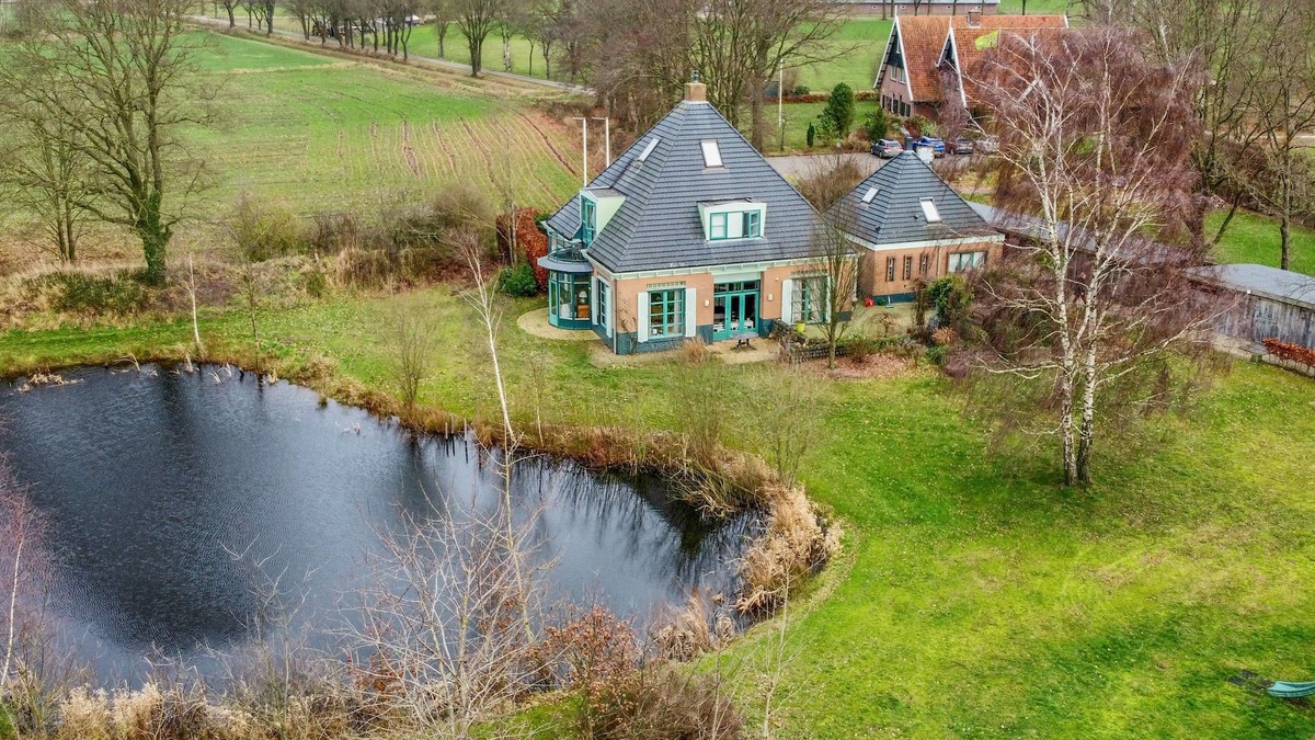 Eibergen Villa | Rural villa with swimming pond and sauna