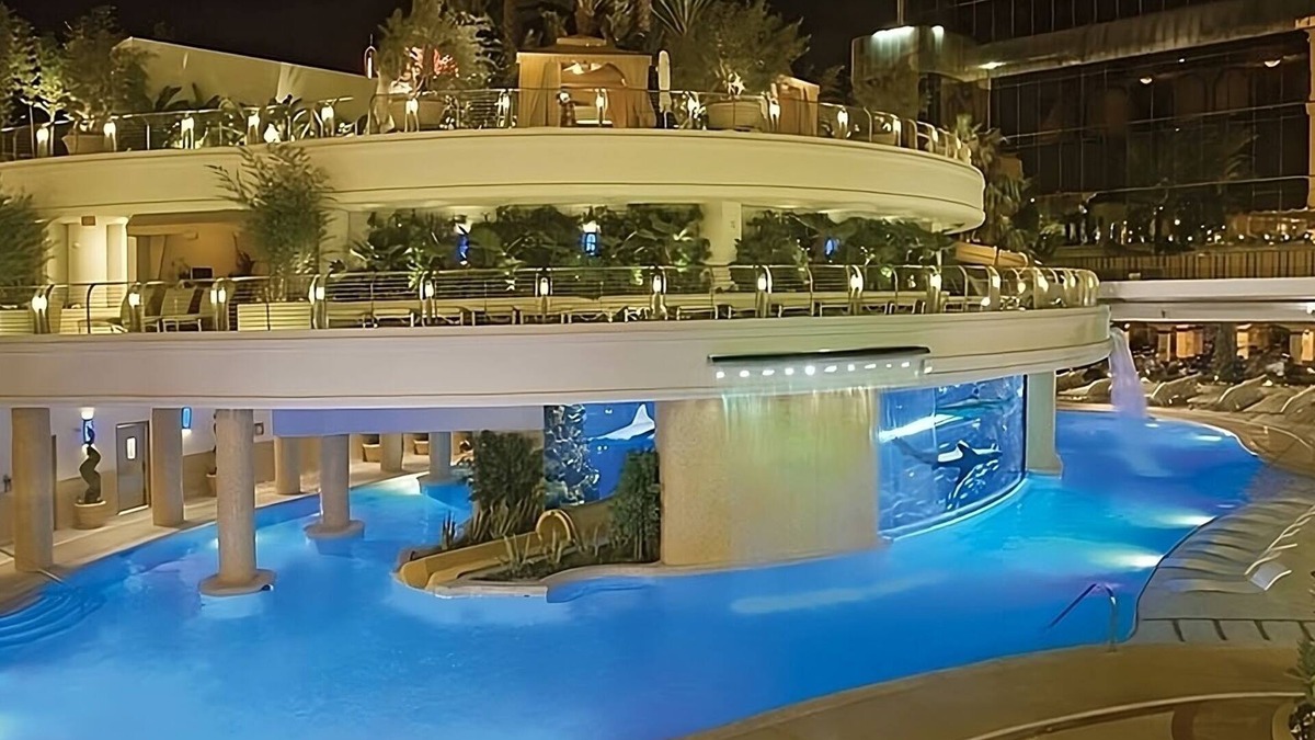 Sunrise Manor Hotel | Rush Tower - West End Suite at Golden Nugget Las Vegas