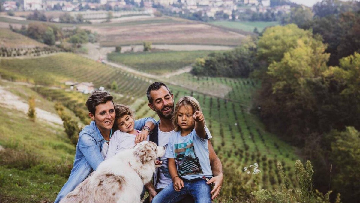 Novello House | RUSTAGNI 1834: VILLA WITH POOL IN THE BAROLO REGION
