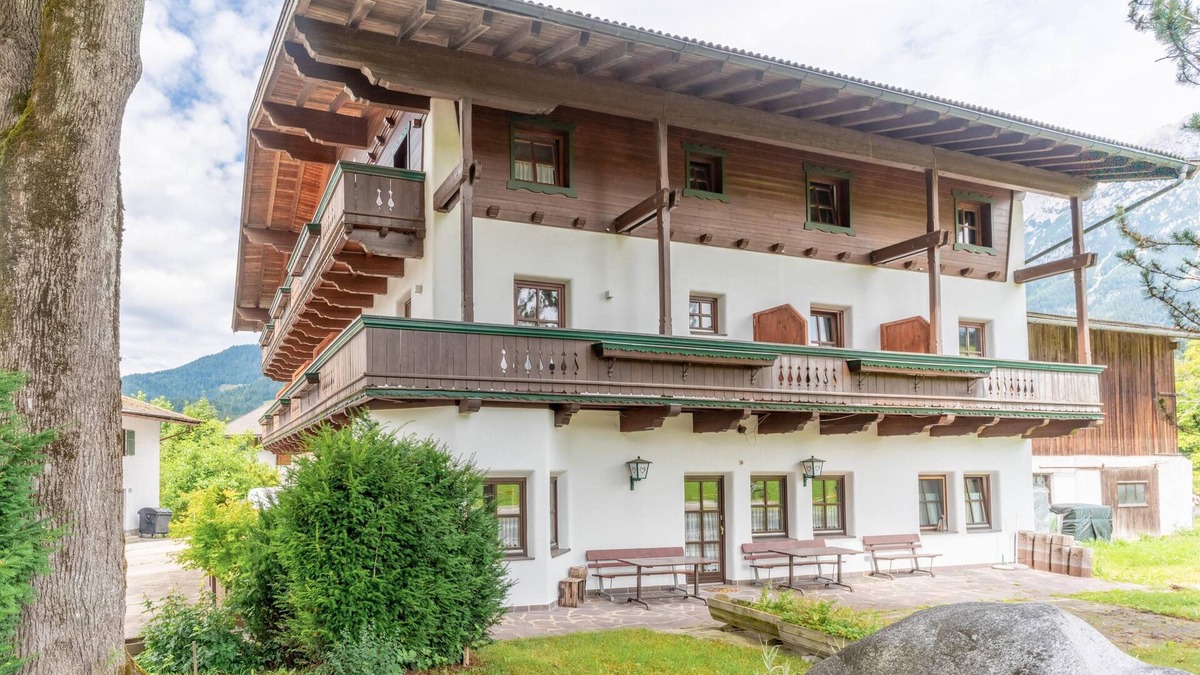Scheffau am Wilden Kaiser House | Rustic Tyrolean guesthouse only 300m from the ski lift
