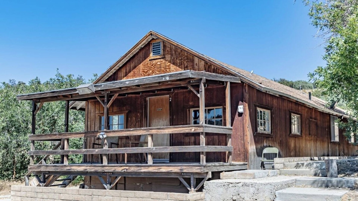 Maricopa Cabin | Rustic 5BR Cabin in Glamping Resort w/Firewood for Relaxing Evening