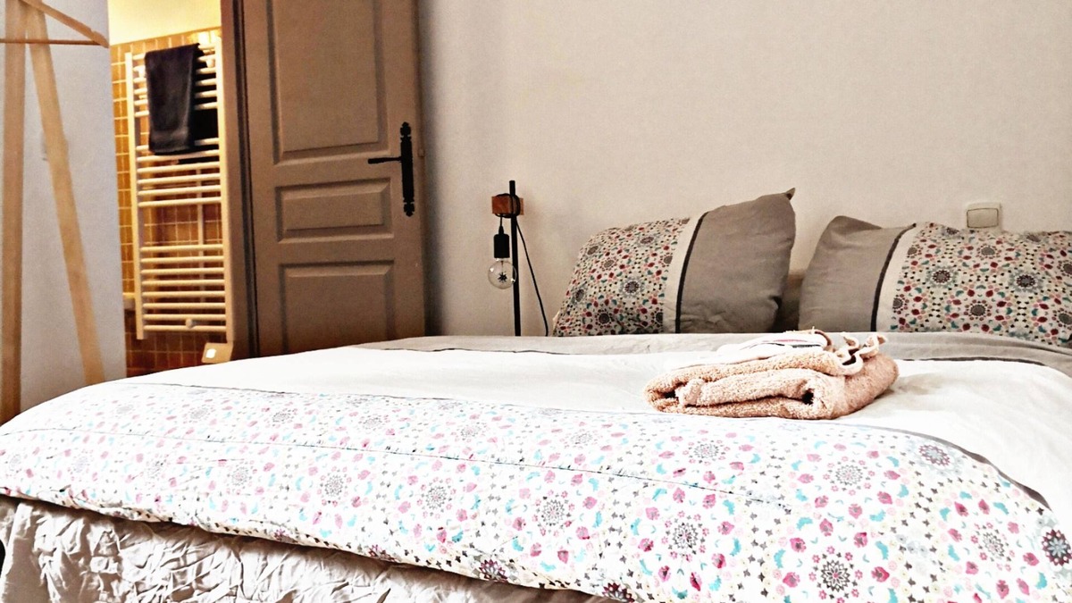 Gemenos Bed & Breakfast | Rustic B&B w/Private Bathroom, Free Parking