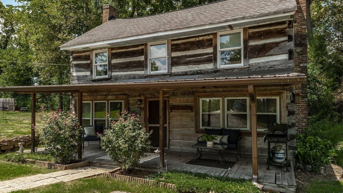 Gallatin Cabin | Rustic Cabin | 30 miles from Nashville
