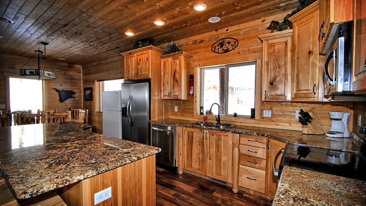 Tollgate Canyon Cabin | Rustic Cabin Getaway, New Hot Tub