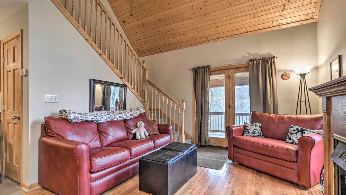 Snowshoe Cabin | Rustic Cabin in the Woods: 6 Mi to Snowshoe Resort