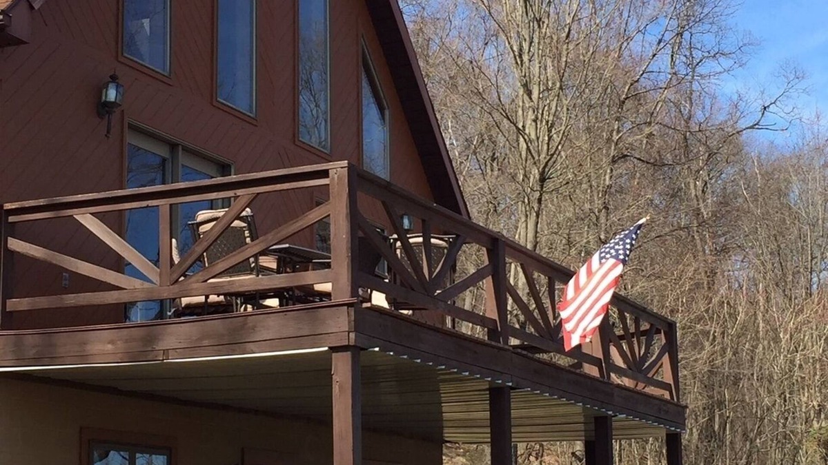Hesston Cabin | Rustic Cabin in the Woods Close to Raystown Lake - DOG Friendly