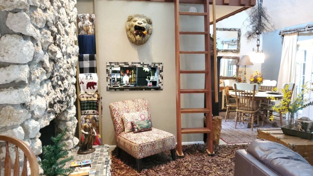 Tallahassee Cabin | RUSTIC CABIN-LODGE IN THE WOODS IN THE CITY