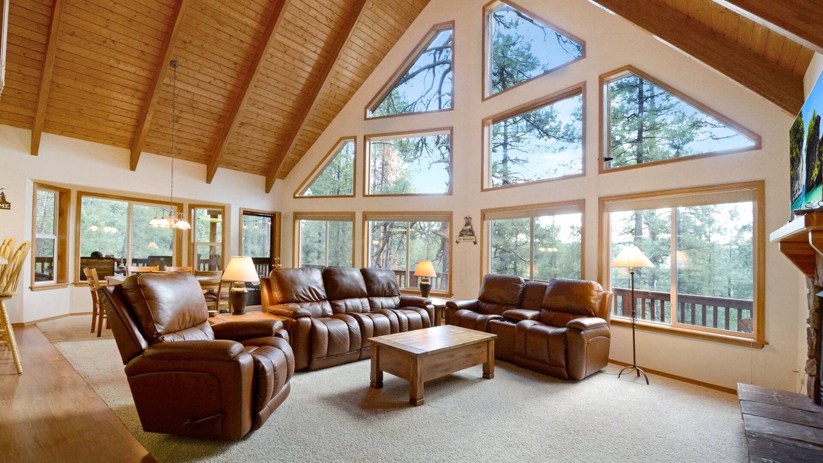 Munds Park Cabin | Rustic cabin on a 3/4 acre lot in Munds Park.