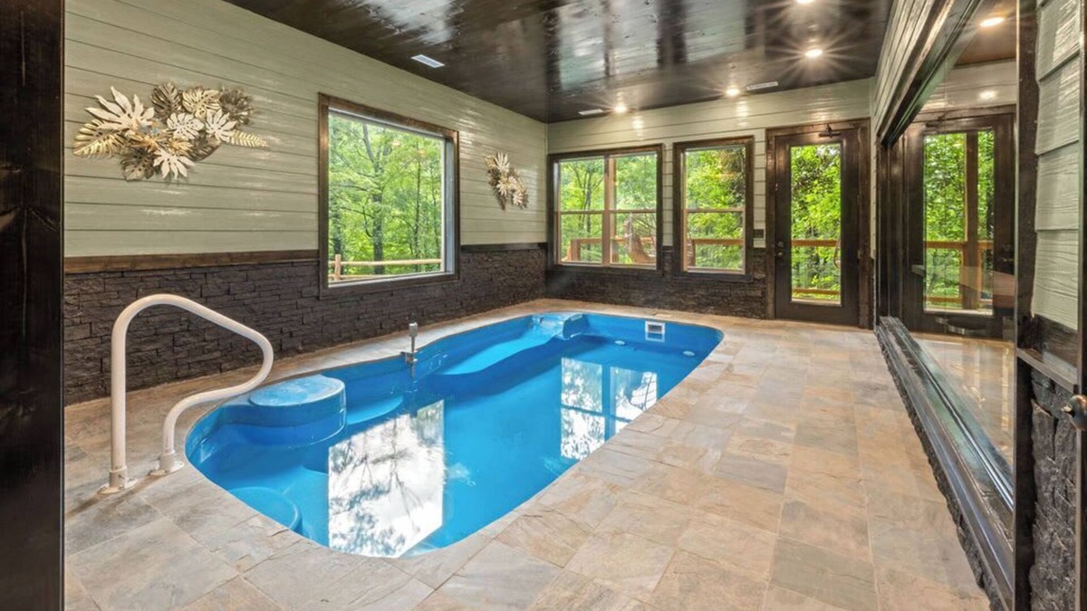 Gatlinburg - Pigeon Forge Cabin | Rustic Cabin Retreat with Indoor Pool & Hot Tub!