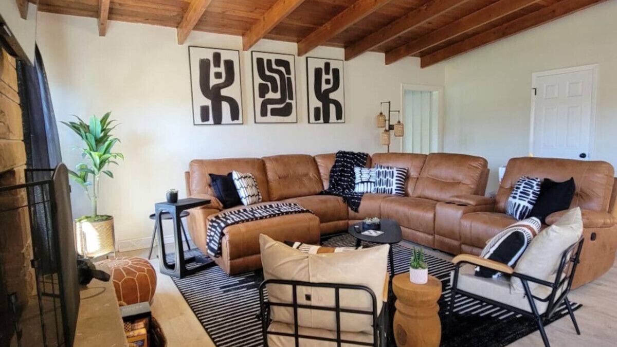 Highland Hills House | Rustic Charm Meets Modern Luxury