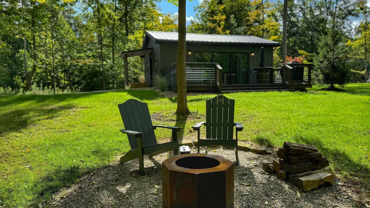 Madison Cabin | Rustic-Chic Woodside Cabin w/Hot Tub & Private Deck on 450-Acre Ohio Retreat