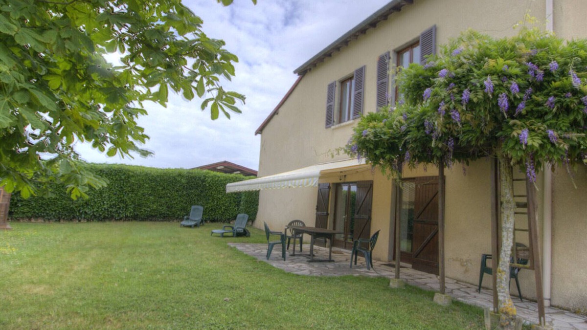 Notre-Dame-de-Boisset Cottage | Rustic cottage with wifi, pets allowed