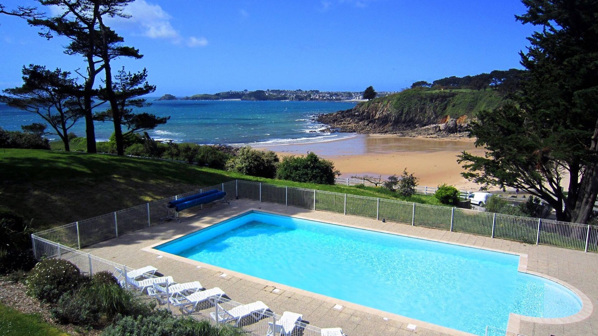 Locmaria-Plouzane Condo | Rustic + Cozy Apartment | Direct Beach Access!