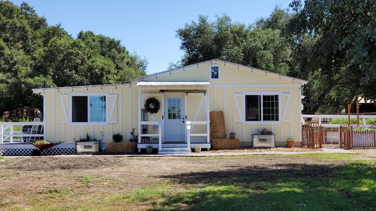 Ramona Other | Rustic farm stay w/breakfast & animals. Country setting, wineries/hiking nearby