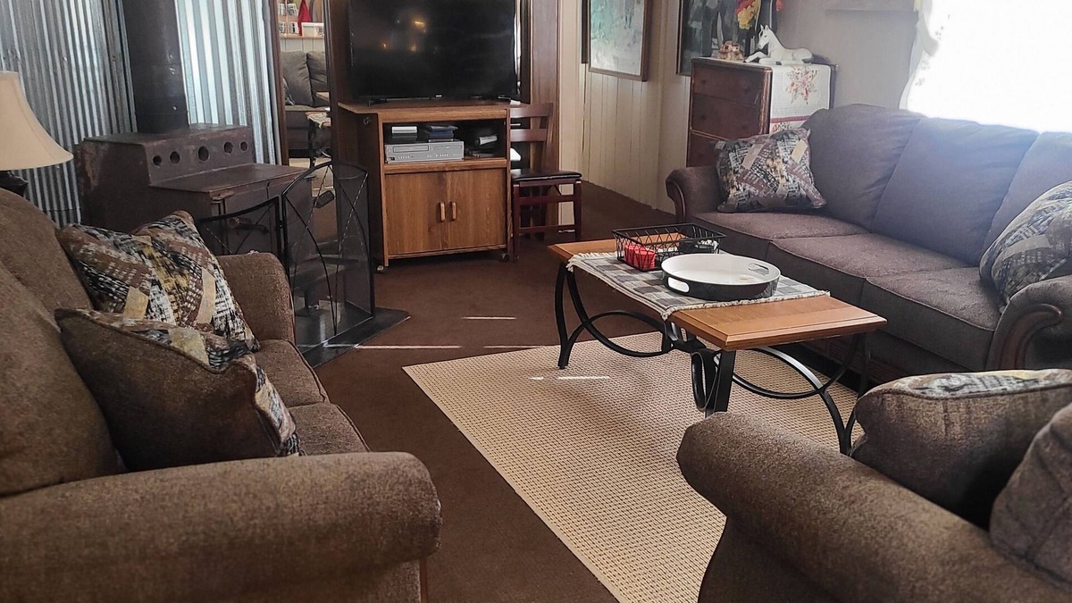 La Sal House | Rustic Get-Away Near The La Sal Mountains 35 Miles Southeast Of Moab, Utah.