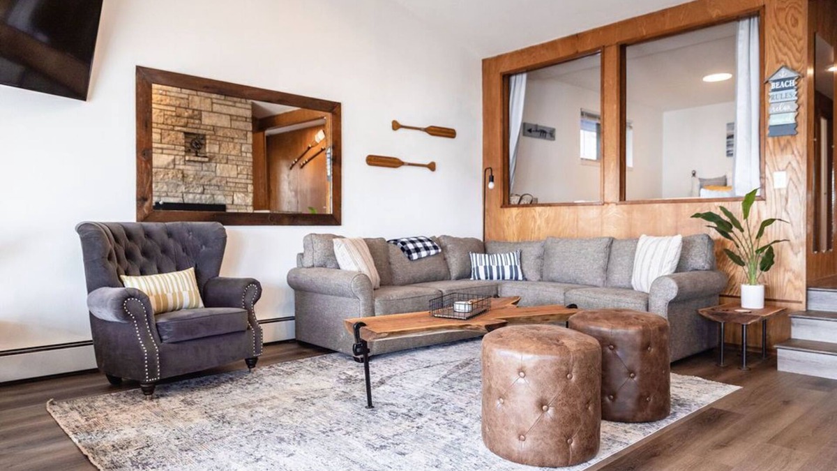 Silver Lake House | Rustic Lake House - Family Fun!